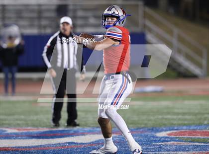 Thumbnail 2 in Westlake vs Cibolo Steele (UIL 6A Area Playoff) photogallery.