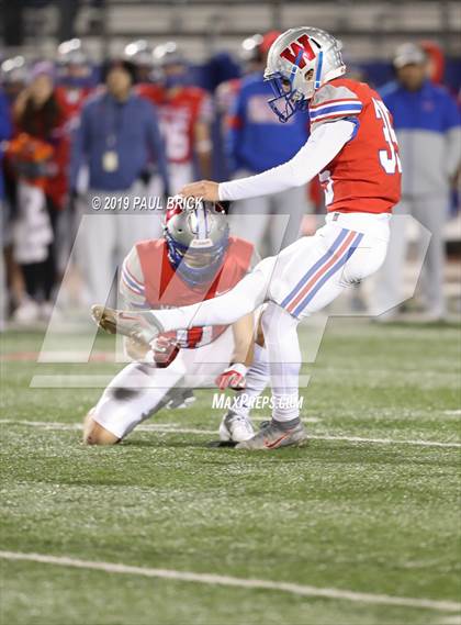 Thumbnail 1 in Westlake vs Cibolo Steele (UIL 6A Area Playoff) photogallery.