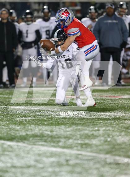 Thumbnail 3 in Westlake vs Cibolo Steele (UIL 6A Area Playoff) photogallery.