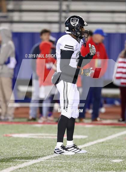 Thumbnail 1 in Westlake vs Cibolo Steele (UIL 6A Area Playoff) photogallery.