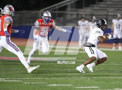 Thumbnail 2 in Westlake vs Cibolo Steele (UIL 6A Area Playoff) photogallery.