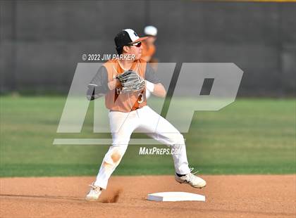 Thumbnail 3 in Hutto @ Vandegrift photogallery.