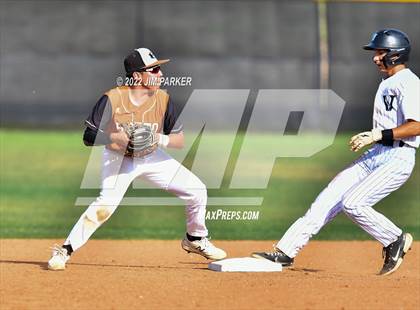 Thumbnail 3 in Hutto @ Vandegrift photogallery.