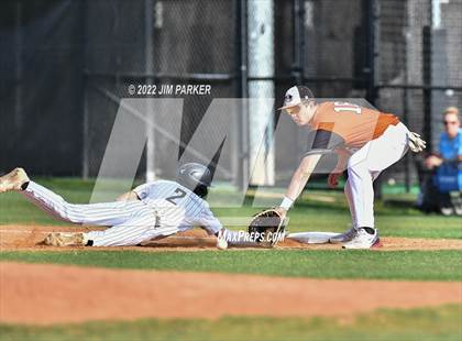 Thumbnail 1 in Hutto @ Vandegrift photogallery.