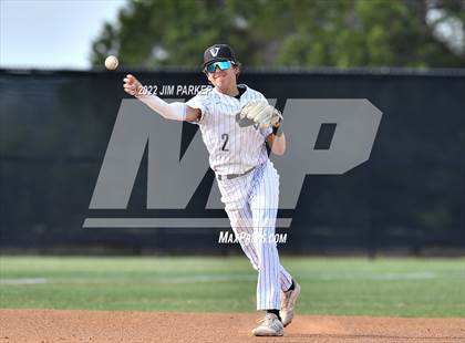 Thumbnail 1 in Hutto @ Vandegrift photogallery.