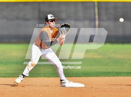Thumbnail 1 in Hutto @ Vandegrift photogallery.