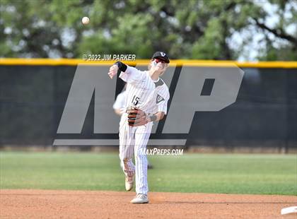 Thumbnail 3 in Hutto @ Vandegrift photogallery.