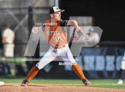 Thumbnail 1 in Hutto @ Vandegrift photogallery.