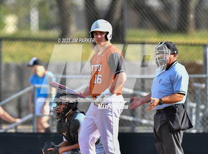 Thumbnail 3 in Hutto @ Vandegrift photogallery.