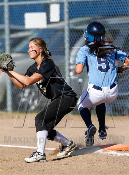 Thumbnail 2 in Valley Christian vs. Archbishop Mitty photogallery.