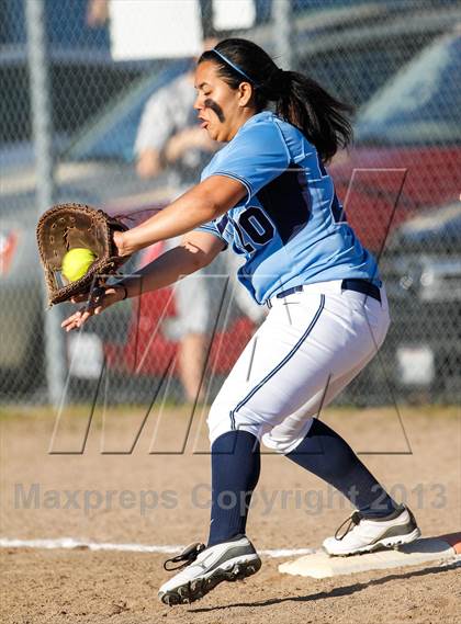 Thumbnail 3 in Valley Christian vs. Archbishop Mitty photogallery.