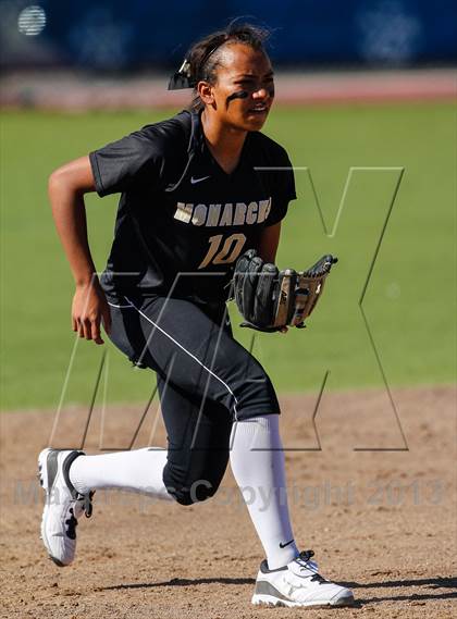 Thumbnail 1 in Valley Christian vs. Archbishop Mitty photogallery.