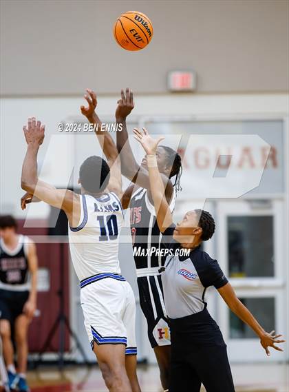 Thumbnail 2 in Newton vs. Holy Innocents Episcopal (Hard in the Paint) photogallery.