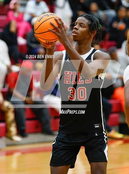 Thumbnail 1 in Newton vs. Holy Innocents Episcopal (Hard in the Paint) photogallery.