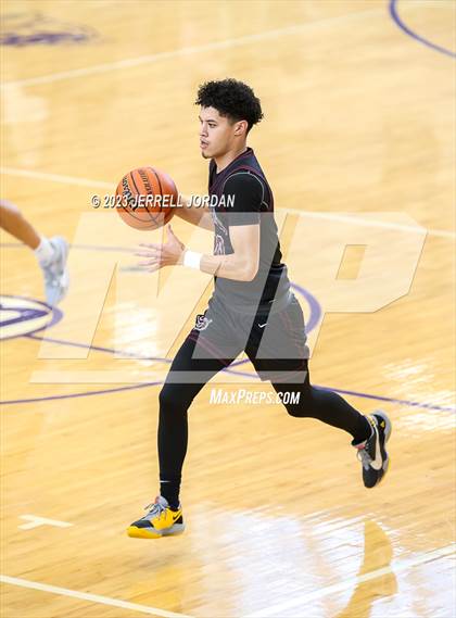 Thumbnail 3 in St. Anne's-Belfield vs Ravenscroft (John Wall Holiday Invitational) photogallery.