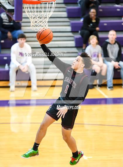 Thumbnail 2 in St. Anne's-Belfield vs Ravenscroft (John Wall Holiday Invitational) photogallery.