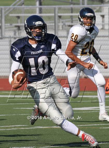 Thumbnail 2 in Turlock vs Freedom photogallery.