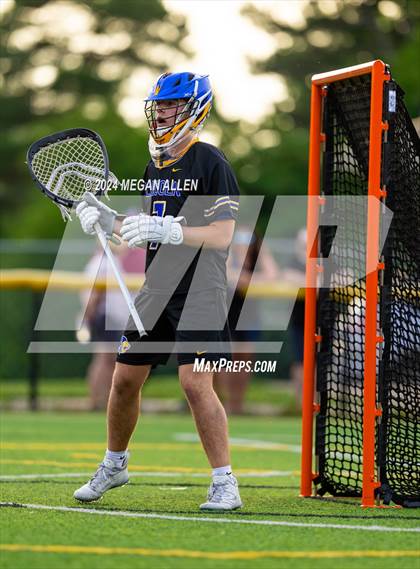 Thumbnail 1 in Lincoln @ Centerville (OHSAA Division I Round 2) photogallery.