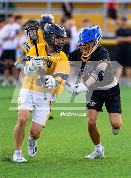 Thumbnail 1 in Lincoln @ Centerville (OHSAA Division I Round 2) photogallery.