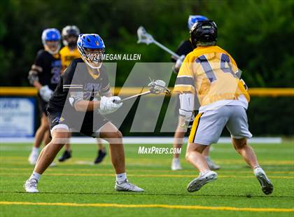 Thumbnail 1 in Lincoln @ Centerville (OHSAA Division I Round 2) photogallery.