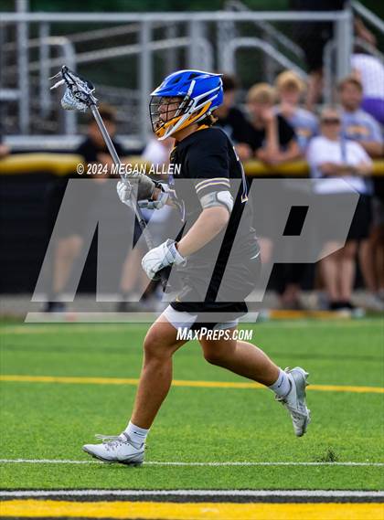Thumbnail 3 in Lincoln @ Centerville (OHSAA Division I Round 2) photogallery.