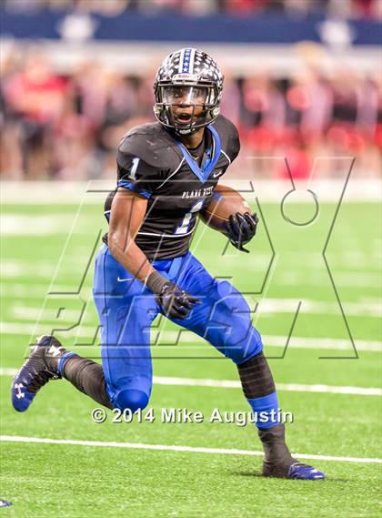 Thumbnail 1 in Plano West vs. Trinity photogallery.