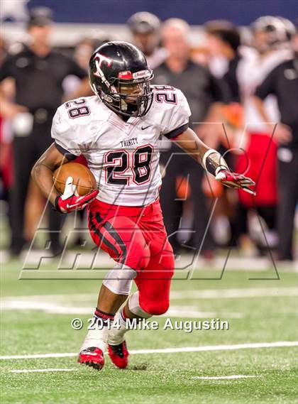 Thumbnail 2 in Plano West vs. Trinity photogallery.