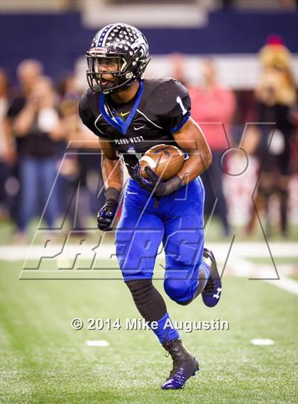 Thumbnail 3 in Plano West vs. Trinity photogallery.