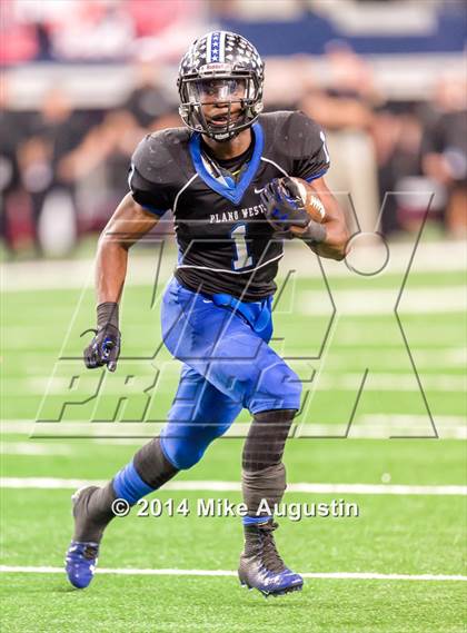Thumbnail 1 in Plano West vs. Trinity photogallery.