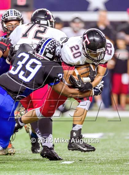 Thumbnail 1 in Plano West vs. Trinity photogallery.