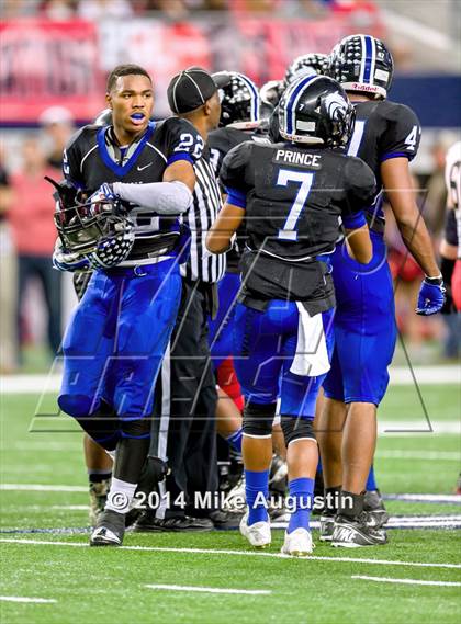 Thumbnail 1 in Plano West vs. Trinity photogallery.