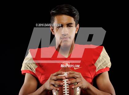 Thumbnail 3 in Centennial Senior Photos photogallery.