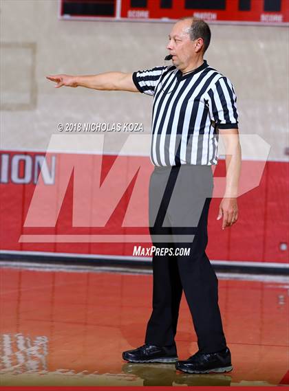 Thumbnail 2 in Redondo vs Windward  (Battle at the Beach) photogallery.