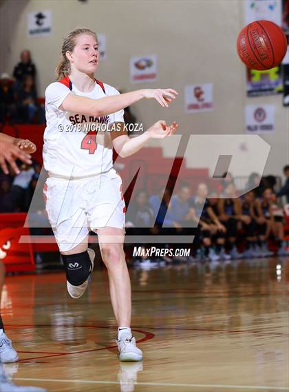 Thumbnail 2 in Redondo vs Windward  (Battle at the Beach) photogallery.