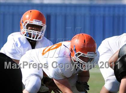Thumbnail 2 in FR: Servite vs Bishop Gorman photogallery.