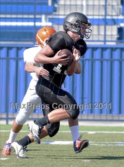 Thumbnail 2 in FR: Servite vs Bishop Gorman photogallery.