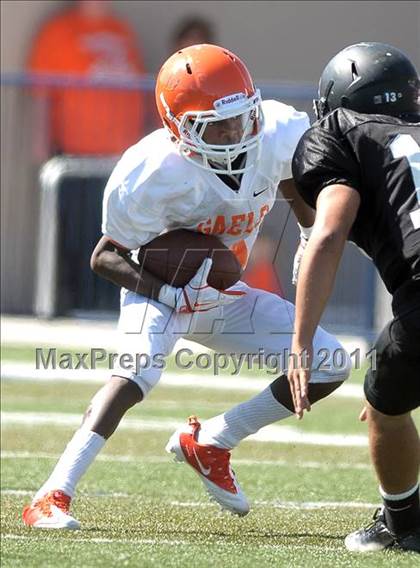 Thumbnail 3 in FR: Servite vs Bishop Gorman photogallery.