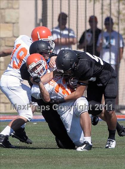 Thumbnail 3 in FR: Servite vs Bishop Gorman photogallery.