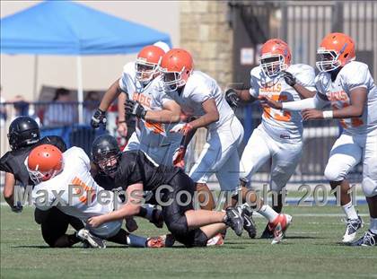 Thumbnail 2 in FR: Servite vs Bishop Gorman photogallery.