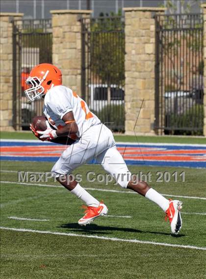 Thumbnail 3 in FR: Servite vs Bishop Gorman photogallery.