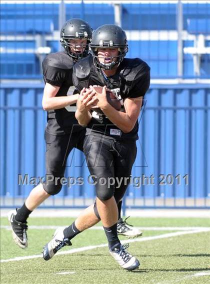 Thumbnail 1 in FR: Servite vs Bishop Gorman photogallery.