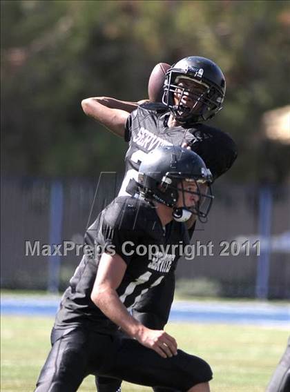 Thumbnail 3 in FR: Servite vs Bishop Gorman photogallery.
