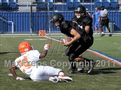Thumbnail 1 in FR: Servite vs Bishop Gorman photogallery.