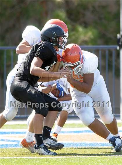 Thumbnail 3 in FR: Servite vs Bishop Gorman photogallery.