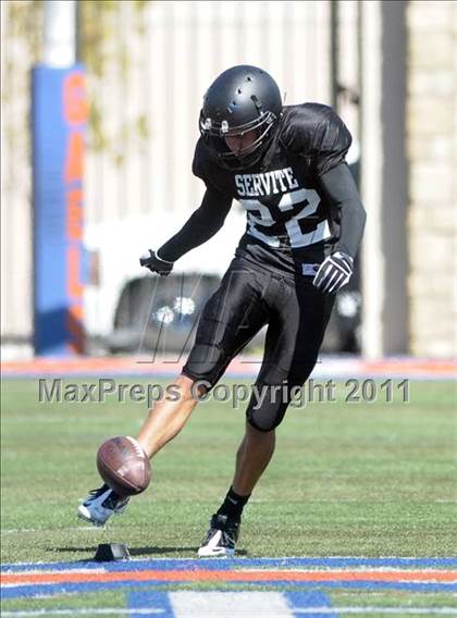Thumbnail 3 in FR: Servite vs Bishop Gorman photogallery.