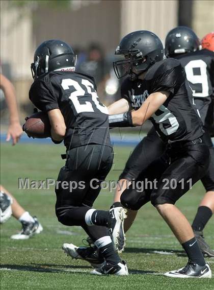 Thumbnail 2 in FR: Servite vs Bishop Gorman photogallery.