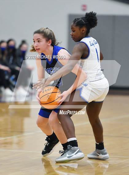 Thumbnail 3 in Conway vs. Rogers (AAA 6A Second Round Playoff) photogallery.