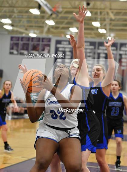 Thumbnail 3 in Conway vs. Rogers (AAA 6A Second Round Playoff) photogallery.