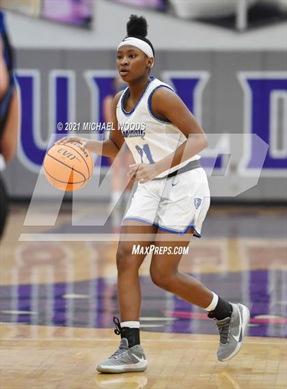 Thumbnail 2 in Conway vs. Rogers (AAA 6A Second Round Playoff) photogallery.