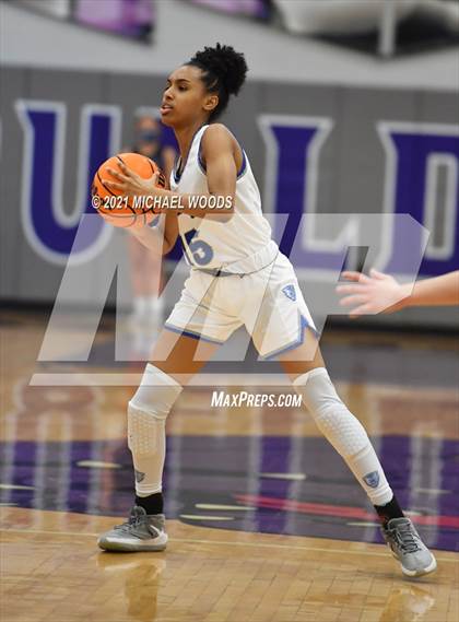 Thumbnail 2 in Conway vs. Rogers (AAA 6A Second Round Playoff) photogallery.